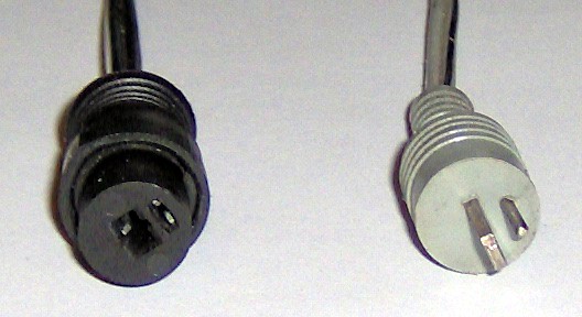 Male and female 2-pin DIN connectors